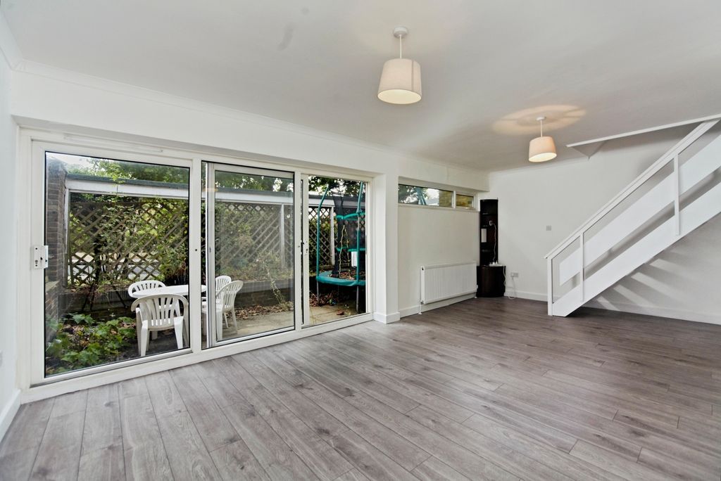 Property photo 2 of 21 Pbox-Img.Jpg