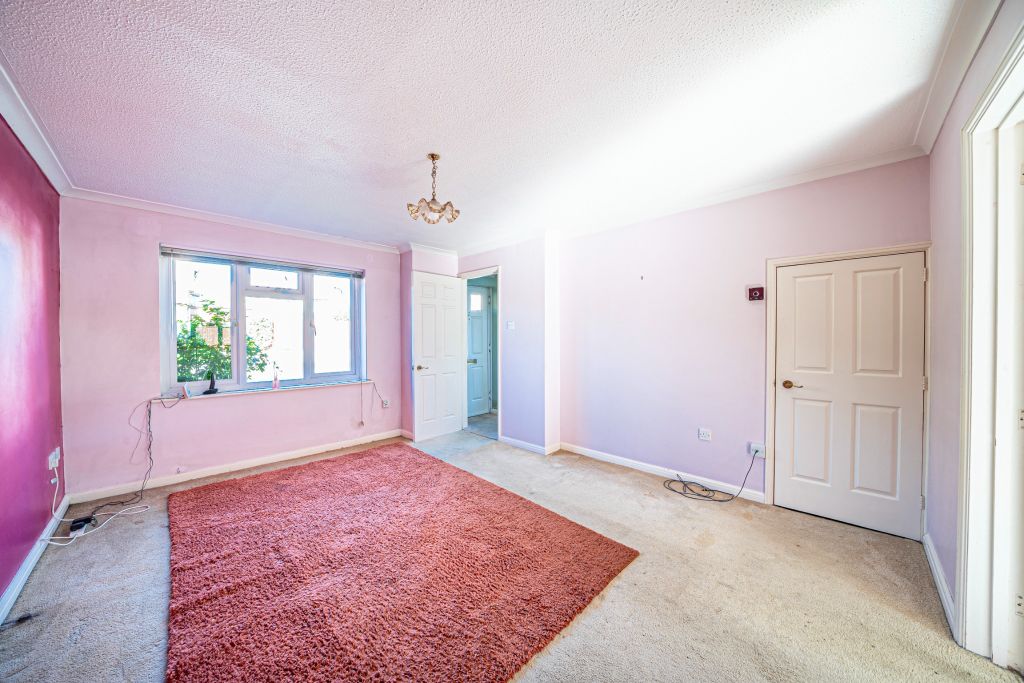 Property photo 3 of 21