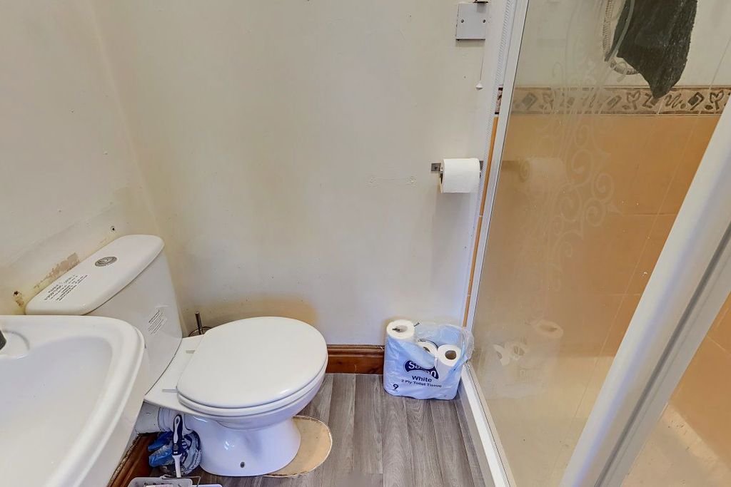 Property photo 3 of 24