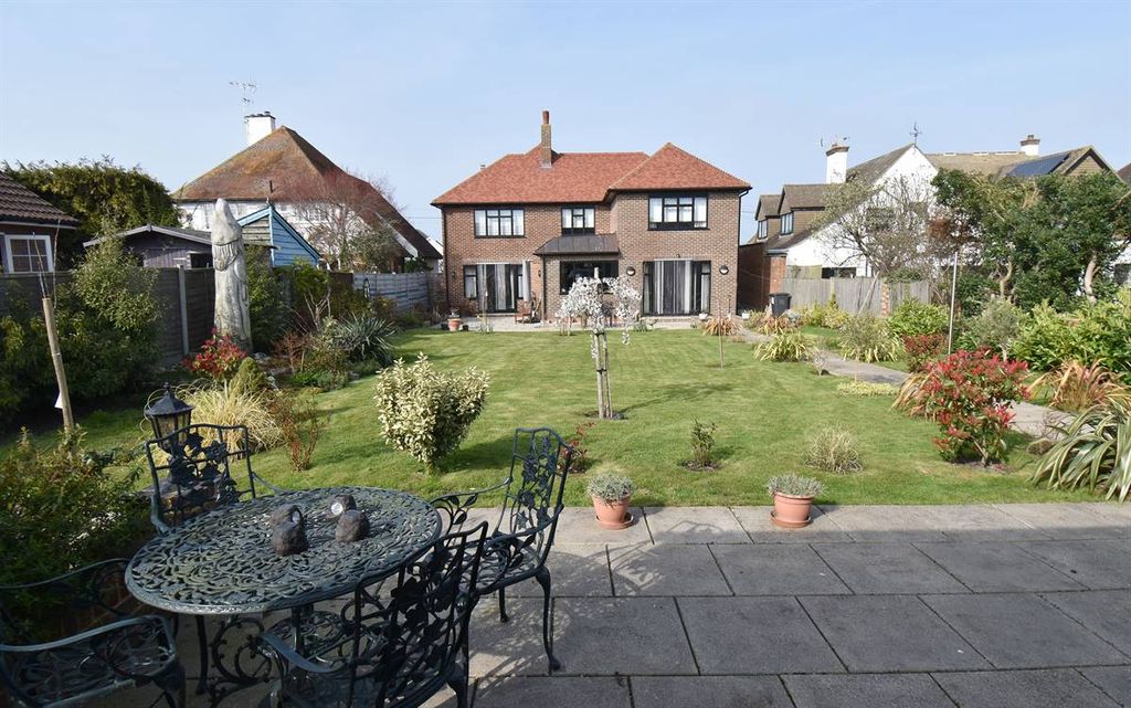 Property photo 3 of 38