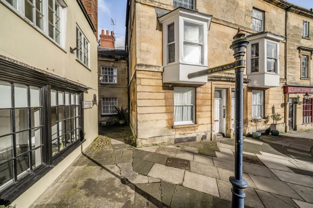 Property photo 3 of 18