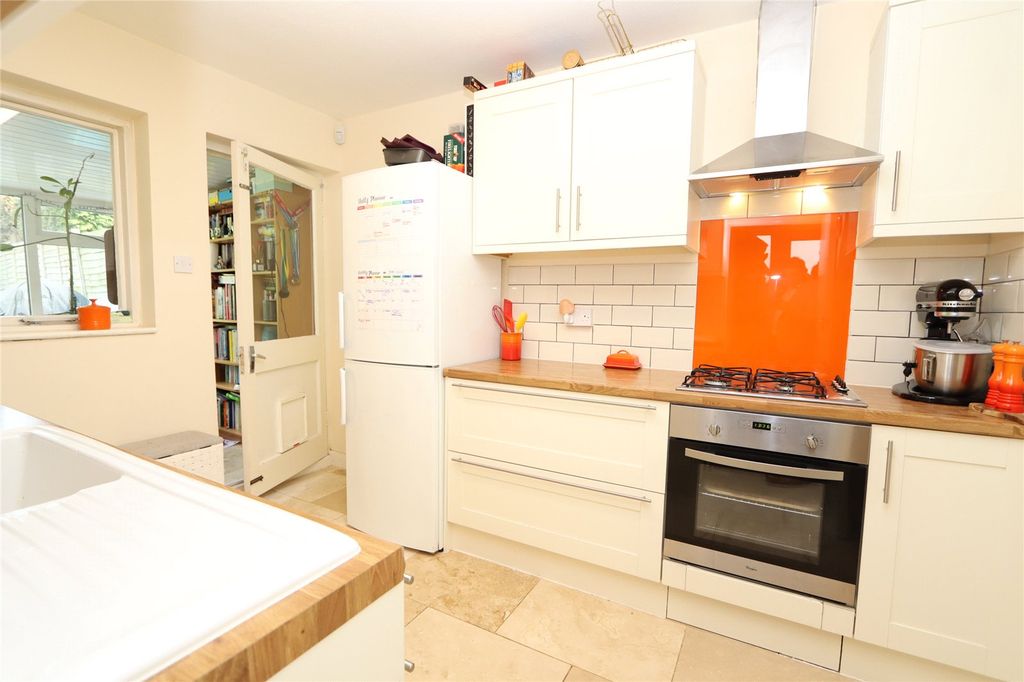 Property photo 3 of 8 Picture No. 06