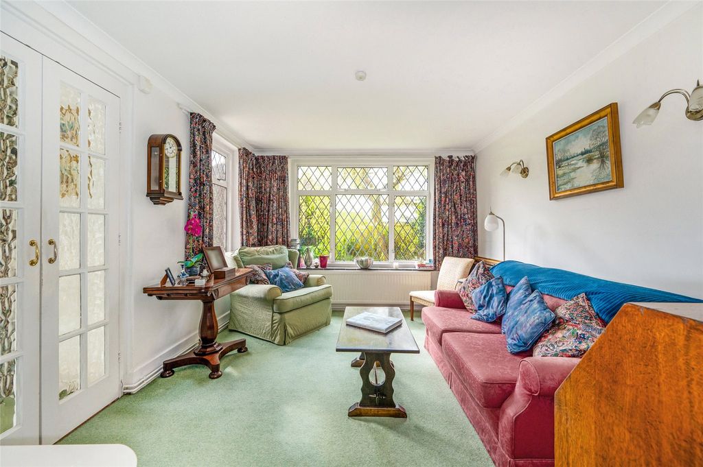 Property photo 2 of 18 Snug