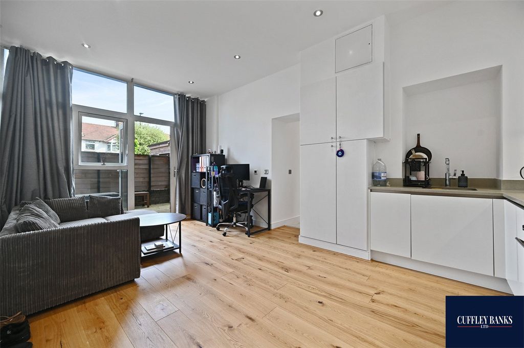 Property photo 1 of 8 Picture No. 01