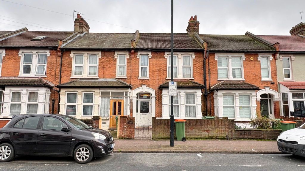 Property photo 1 of 3