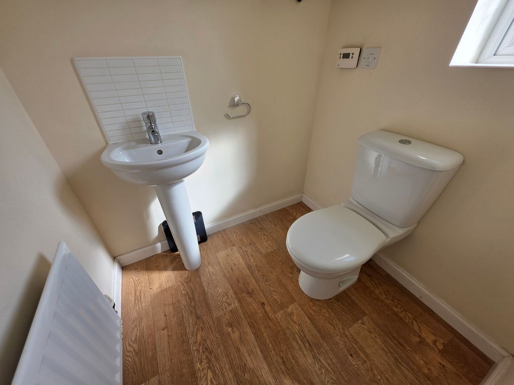 Property photo 3 of 11