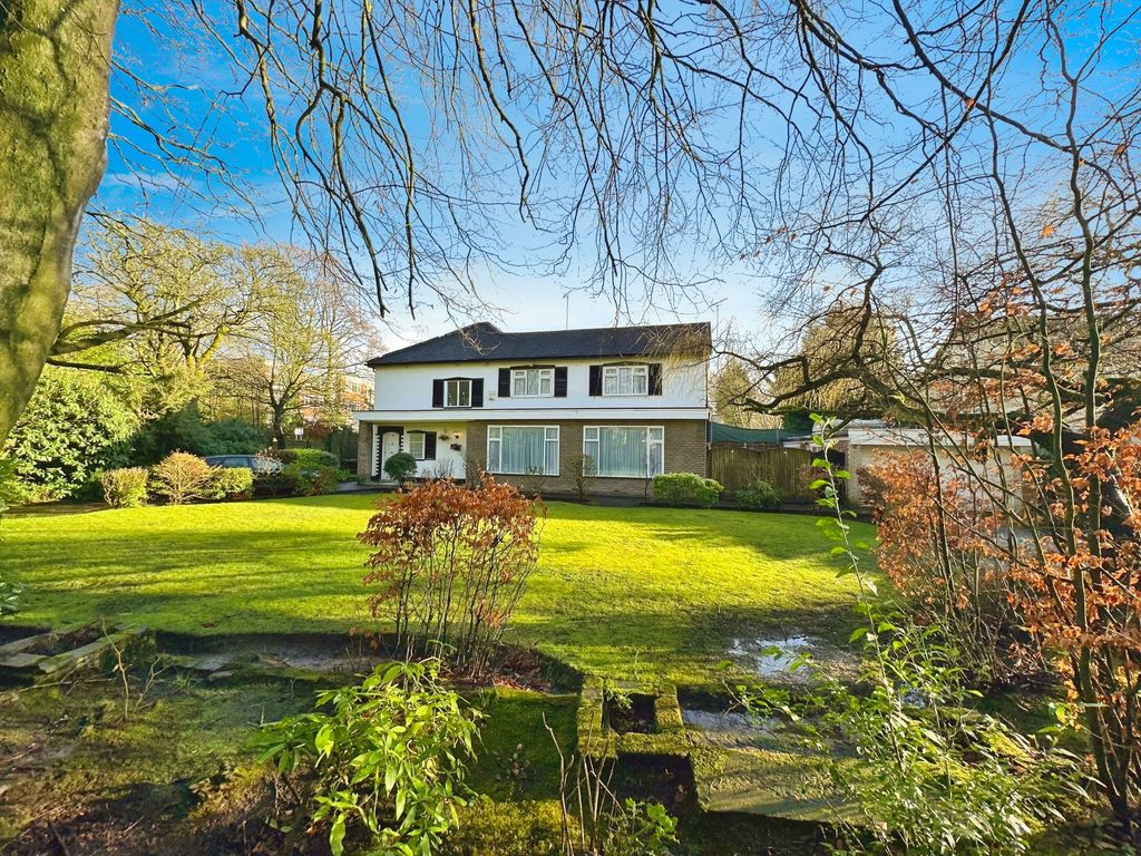 Property photo 2 of 35