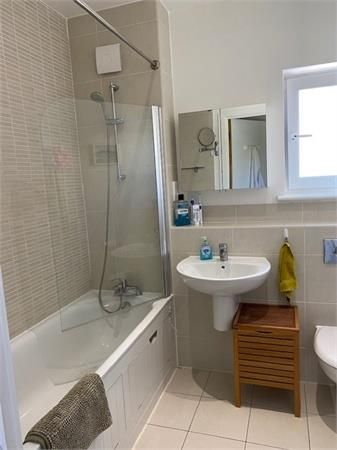 Property photo 3 of 10 6