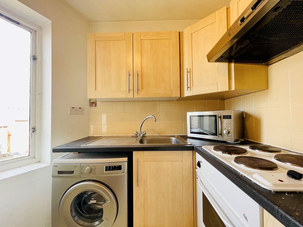 Property photo 2 of 12 Photo