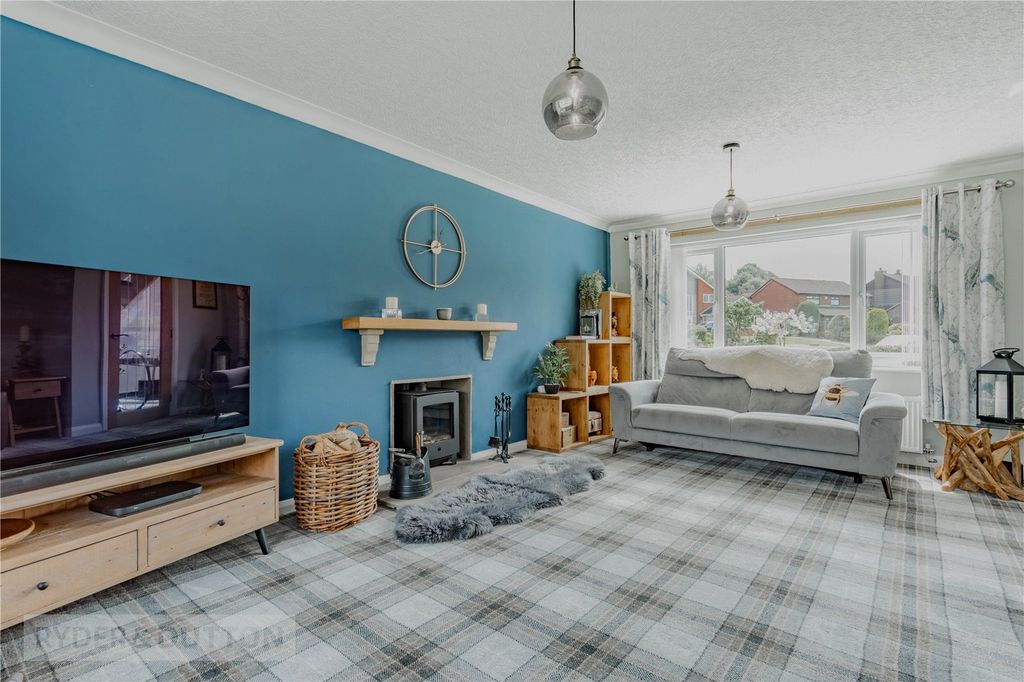 Additional image 4 of 4 bed detached house for saleHarden Hills, Shaw, Oldham, Greater Manchester OL2
