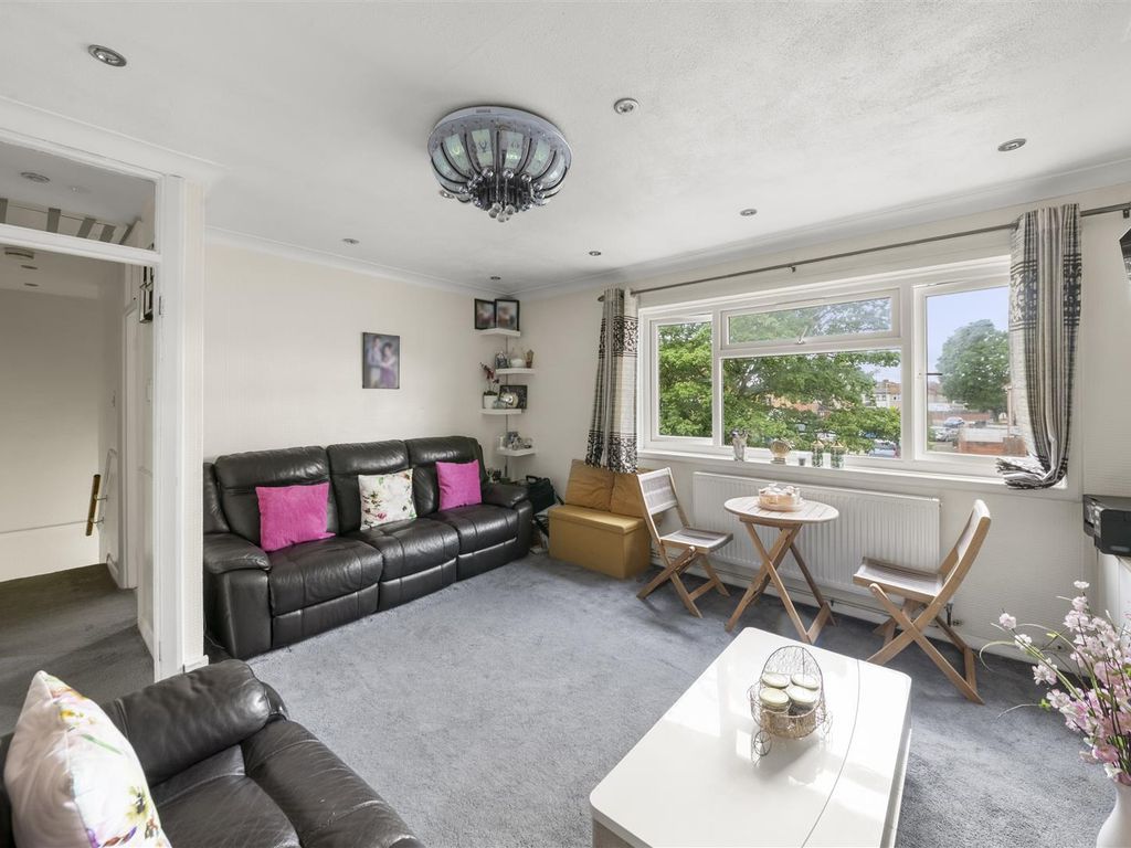 Property photo 2 of 9 Gallery