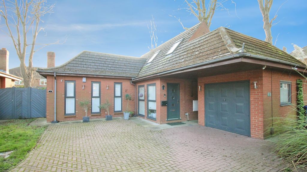 Property photo 1 of 20 Front