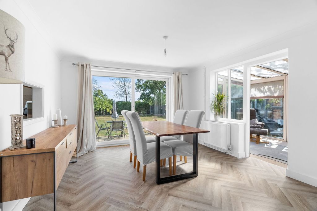 Property photo 2 of 24