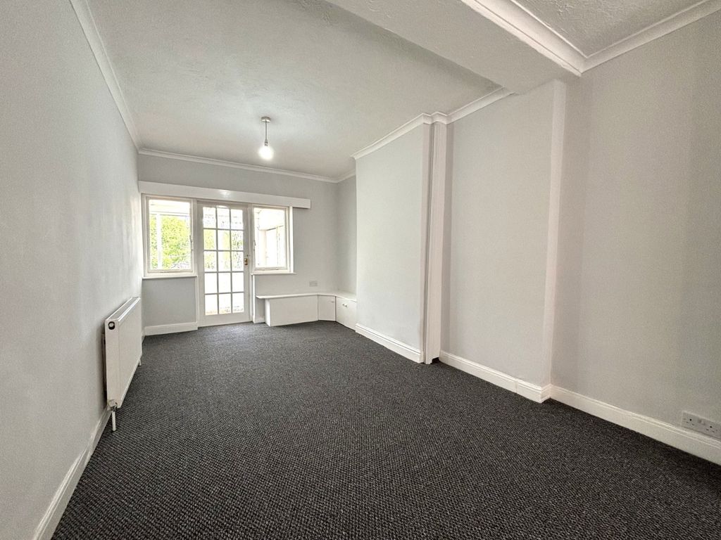 Property photo 3 of 11 Picture No. 06