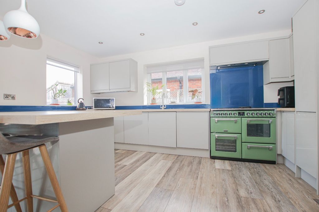 Property photo 3 of 34 5034304