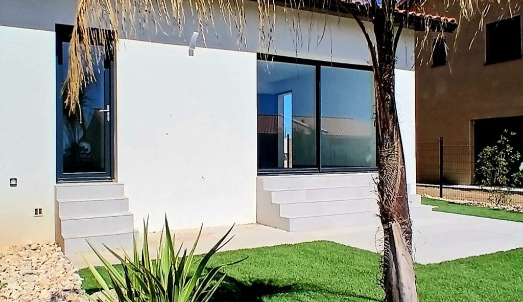 Property photo 1 of 18 Main Exterior View
