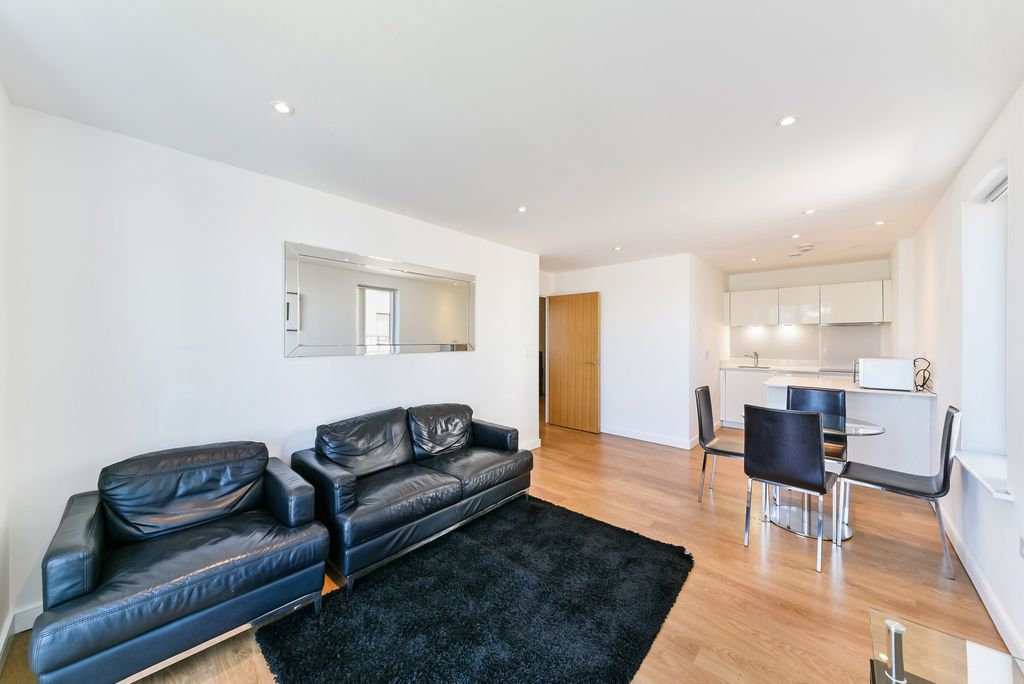 Property photo 3 of 8