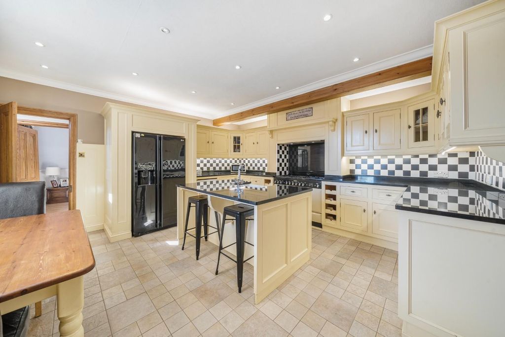 Property photo 3 of 23 1319027-3-686F91Ad01B4A.Jpg