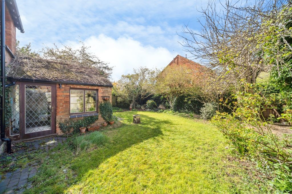 Property photo 2 of 18