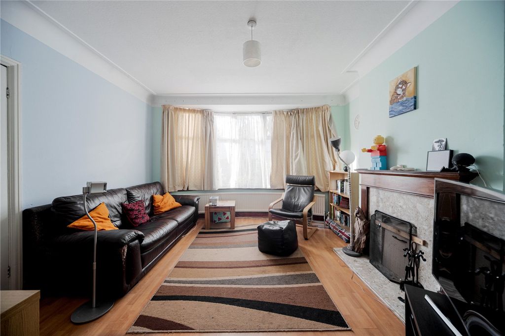 Property photo 2 of 15 Picture No. 36