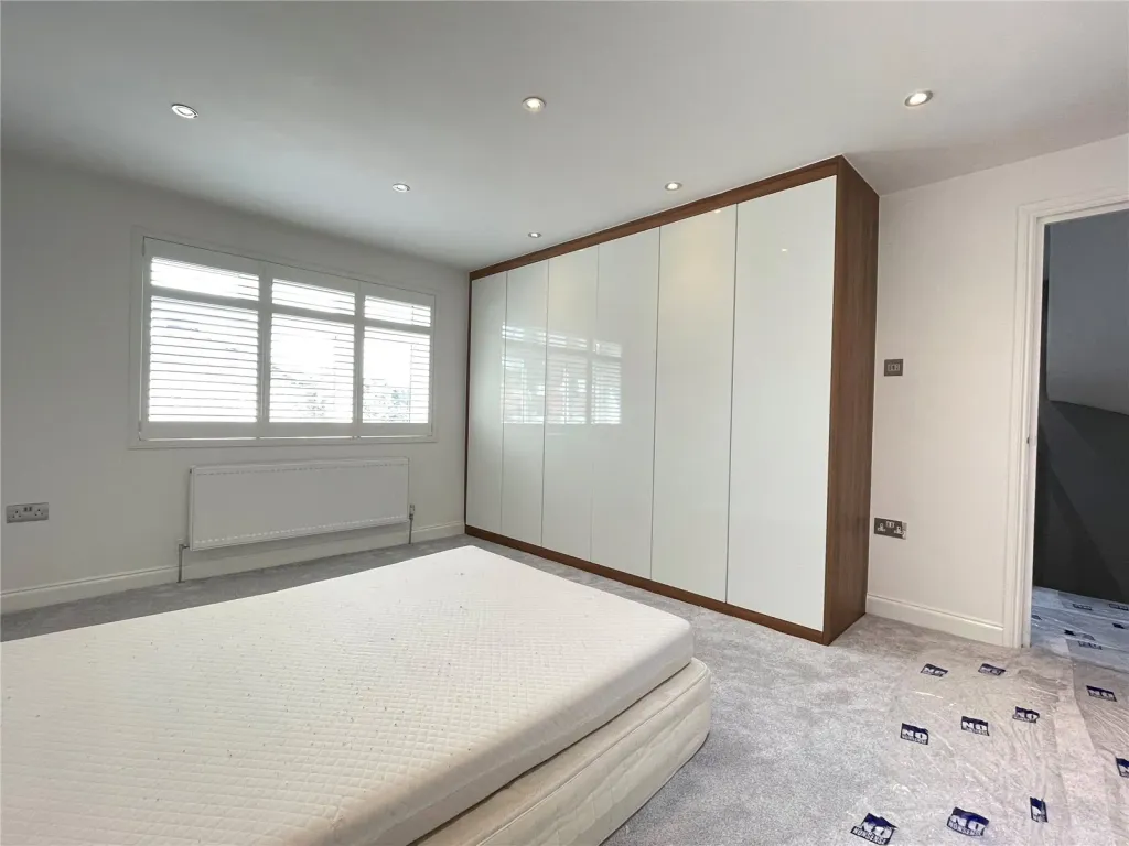 Property photo 3 of 4