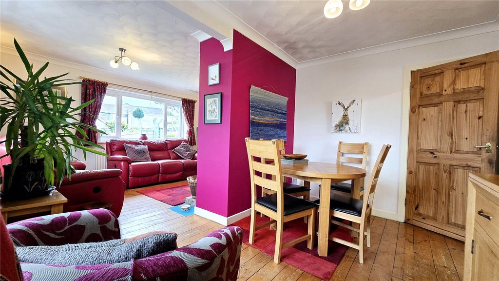 Property photo 3 of 18 Picture No. 28