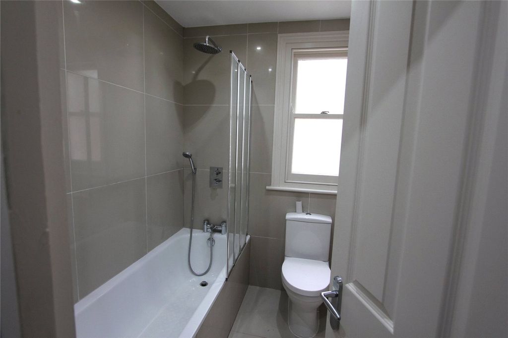 Property photo 3 of 4 Picture No. 04