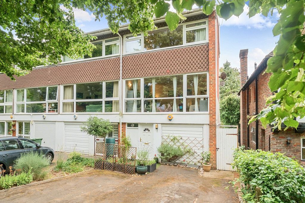 Property photo 1 of 29 Picture No. 05