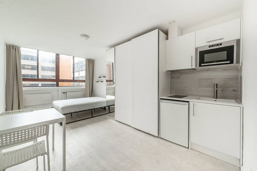 Property photo 1 of 4