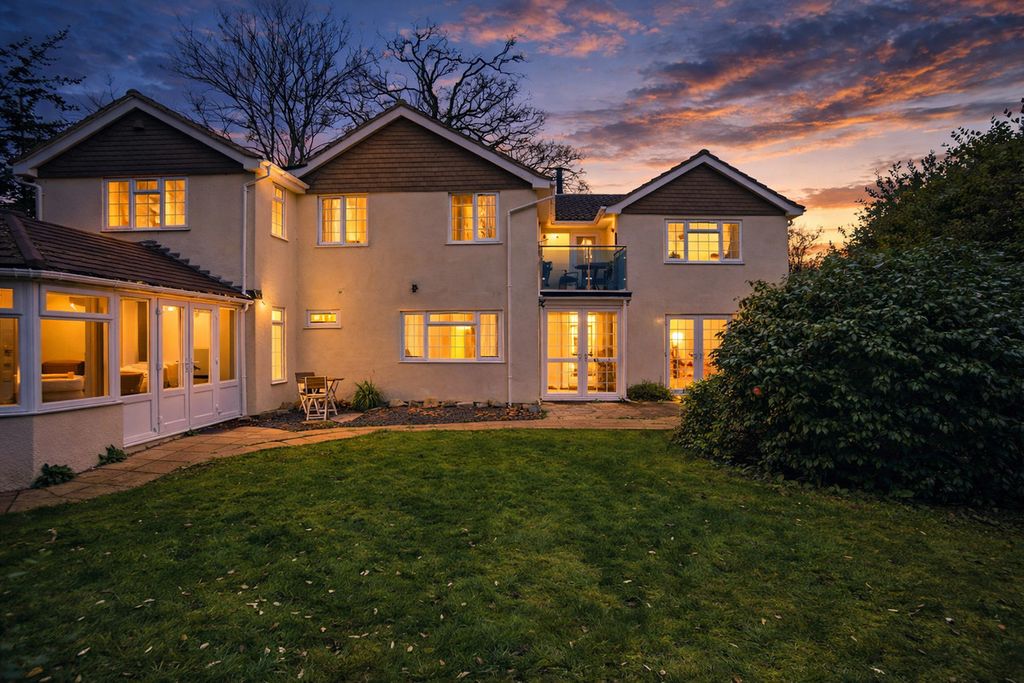 Property photo 1 of 29