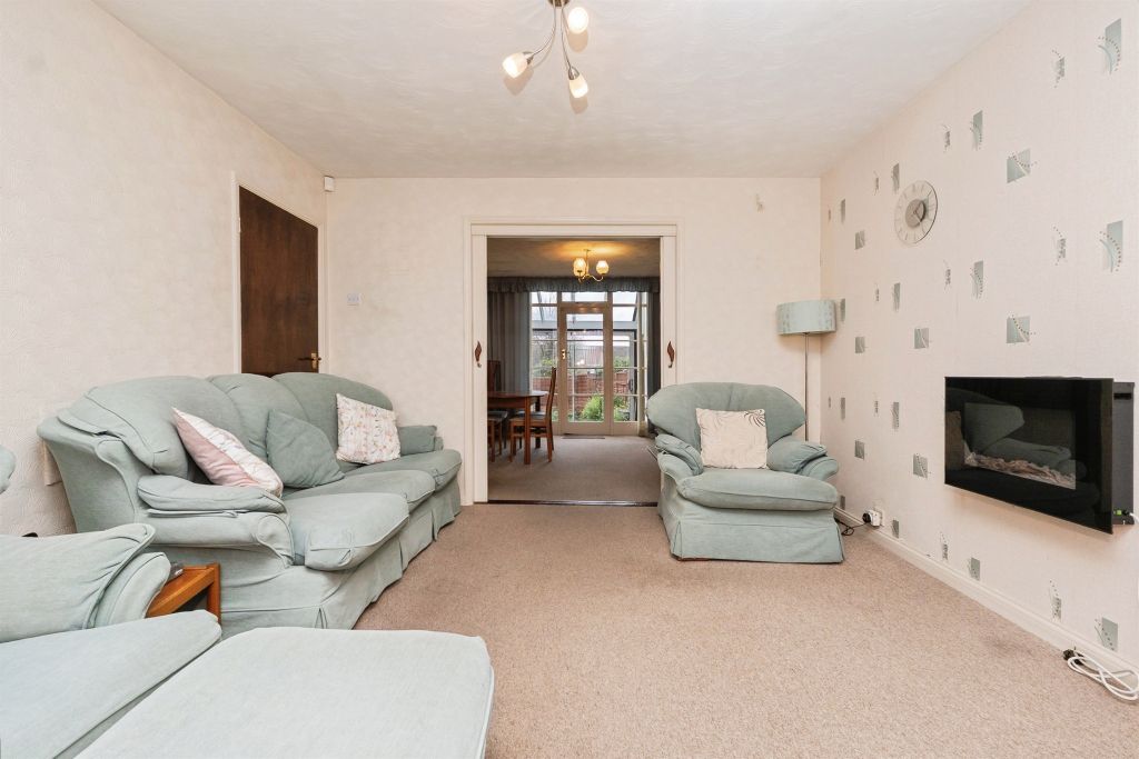 Property photo 3 of 17