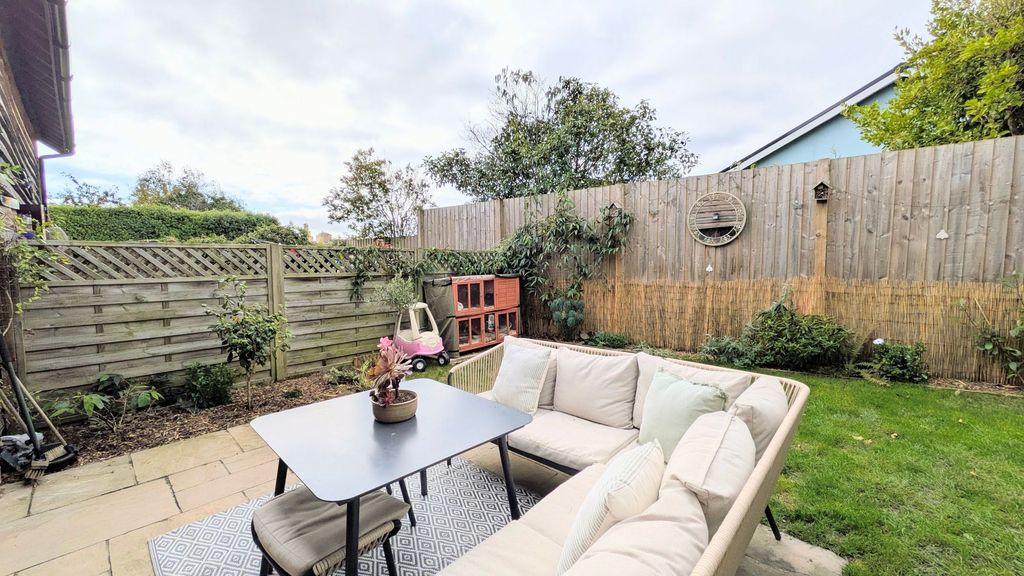 Property photo 2 of 18