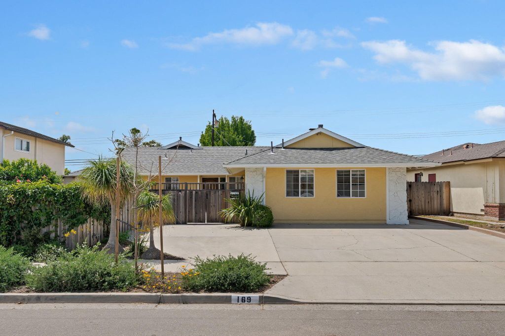 Property photo 3 of 10 <Alttext/>