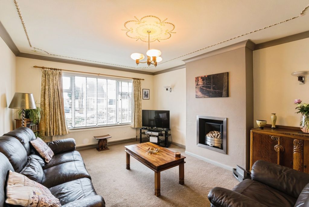 Property photo 3 of 22 Pbox-Img.Jpg