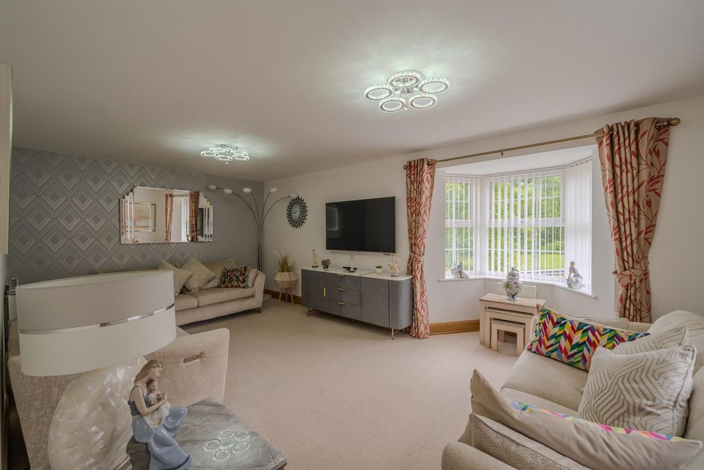 Property photo 3 of 35 1 Ffordd Tir Brychiad-10.Jpg