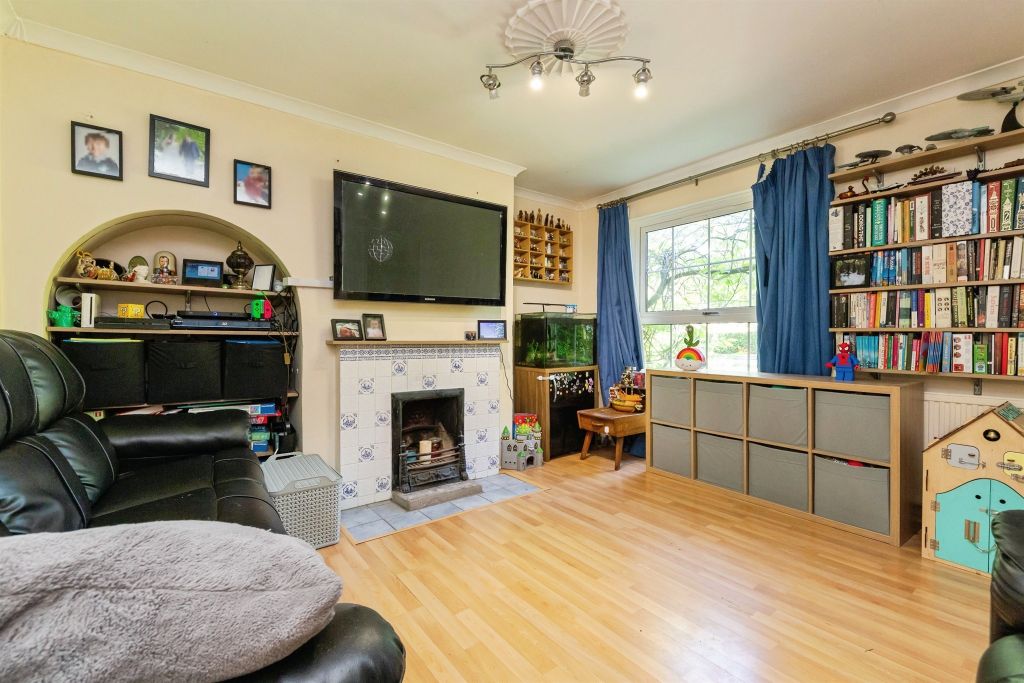 Property photo 2 of 17