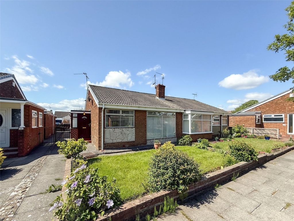 Property photo 1 of 11 External