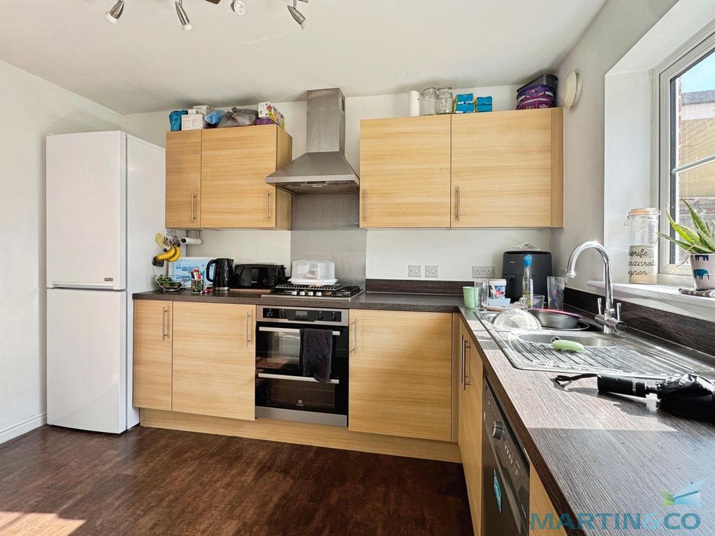 Property photo 3 of 13 -A55562E7-5d