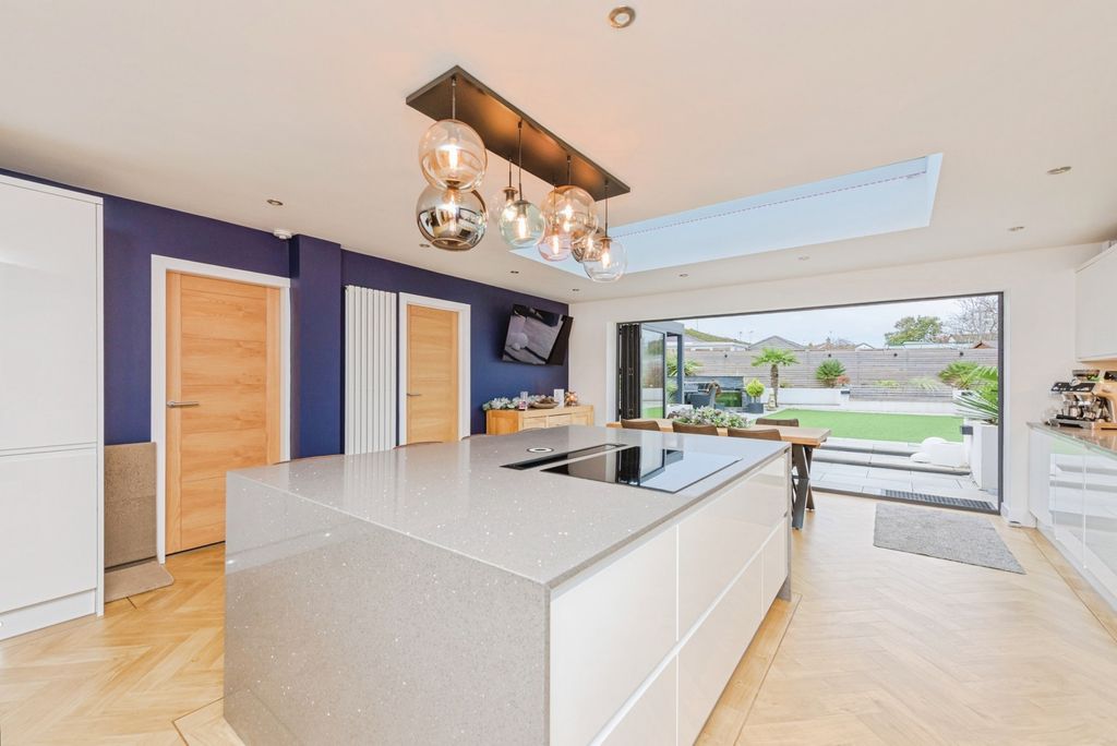 Property photo 2 of 26 Kitchen Diner