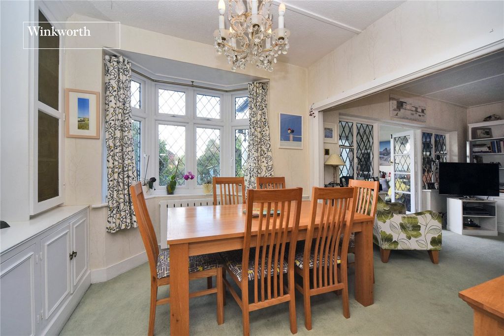 Property photo 3 of 23 Picture No. 28