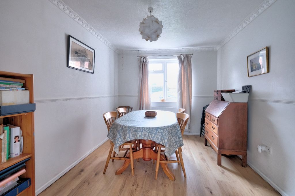 Property photo 3 of 15 Dining Room