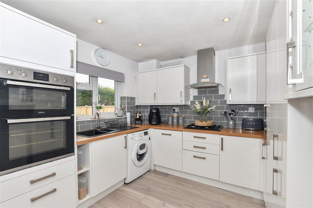 Property photo 3 of 13 Kitchen