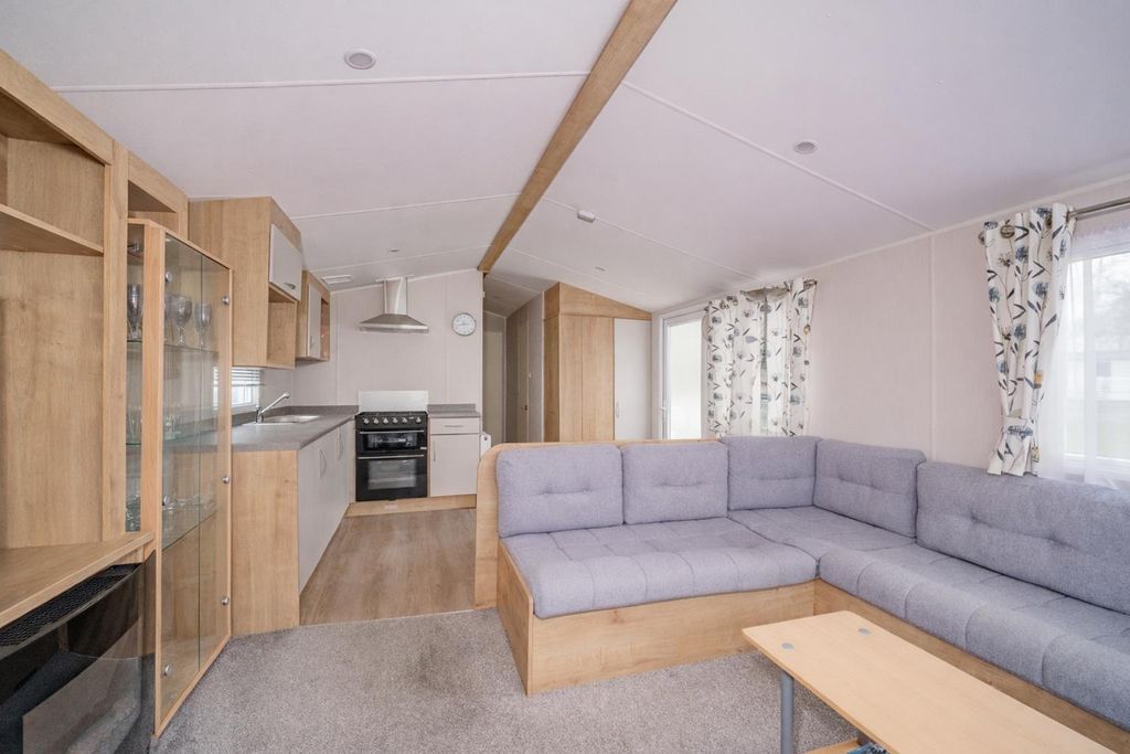 Property photo 3 of 17 53 Oak Avenue Seaton Estate Arbroath-17.Jpg