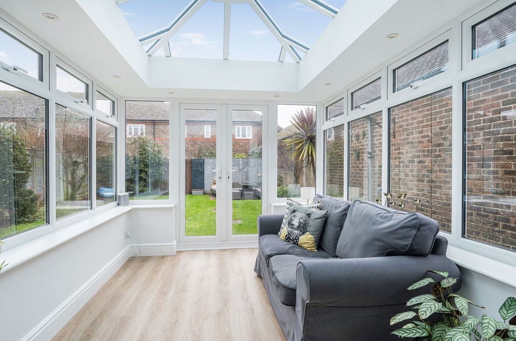 Property photo 3 of 20