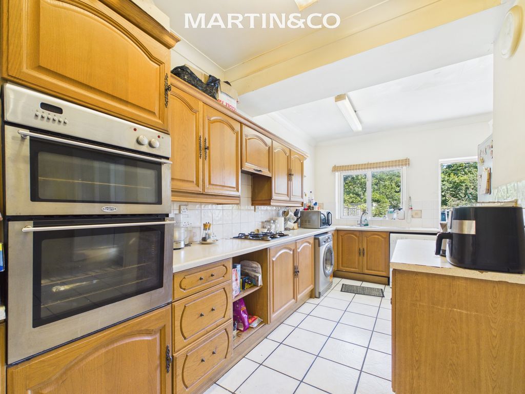 Property photo 3 of 16