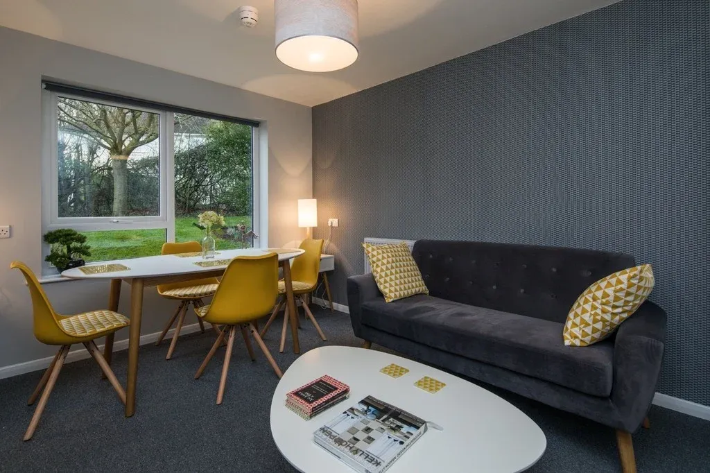 Property photo 2 of 12