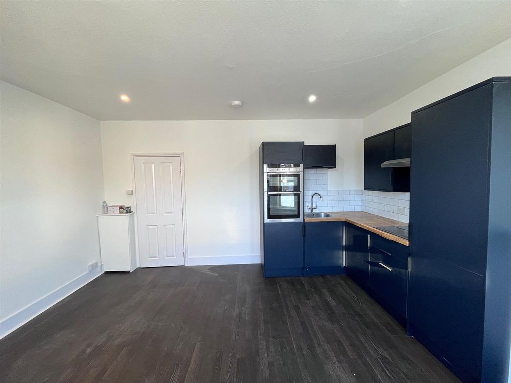 Property photo 3 of 7 Kitchen - Living 3.Jpg