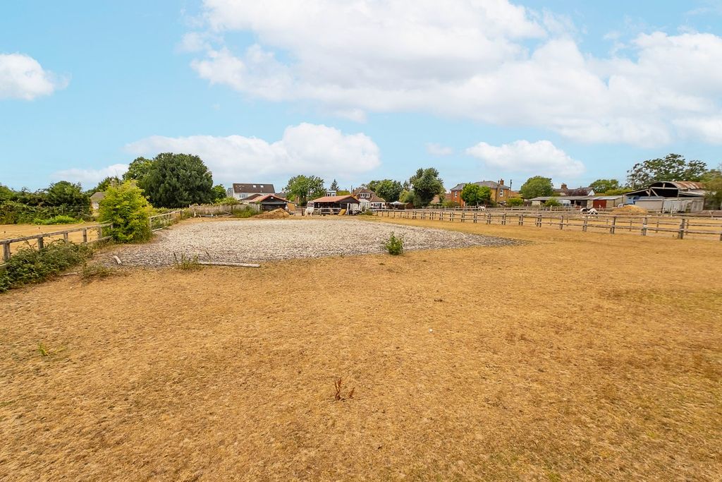 Property photo 2 of 56