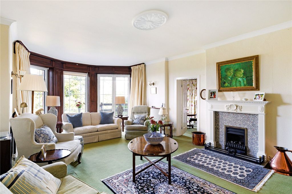 Property photo 2 of 14 Sitting Room