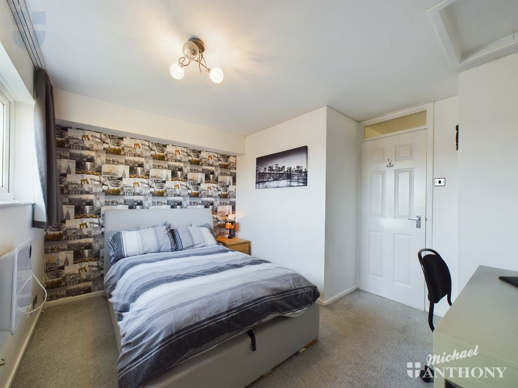 Property photo 2 of 6 Cam03218G0-Pr0482-Still006